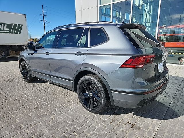 2024 Volkswagen Tiguan/Taos SE R-Line Black