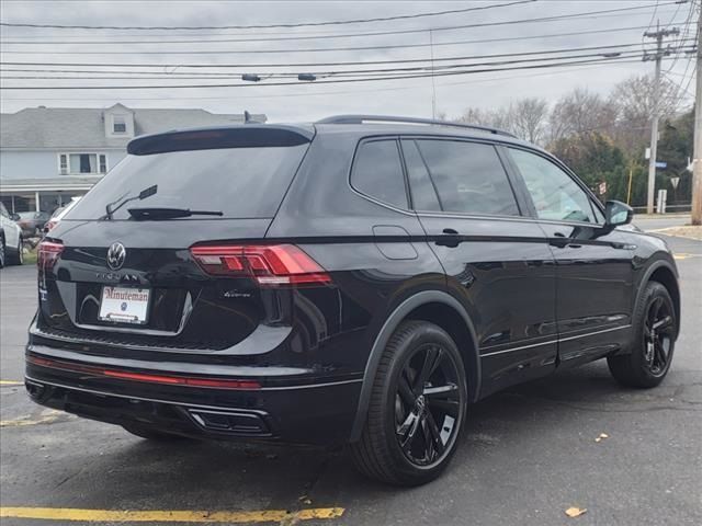 2024 Volkswagen Tiguan SE R-Line Black