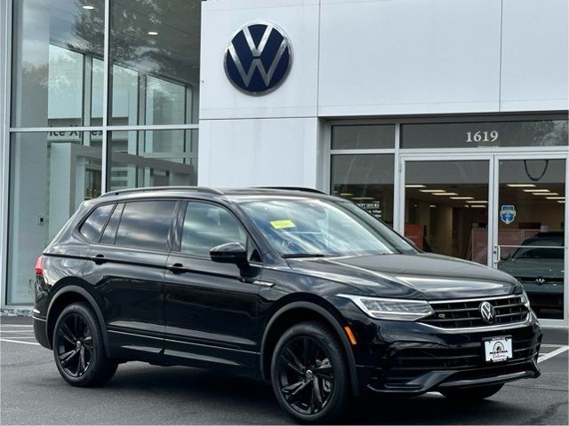 2024 Volkswagen Tiguan/Taos SE R-Line Black