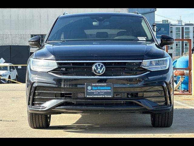 2024 Volkswagen Tiguan SE R-Line Black