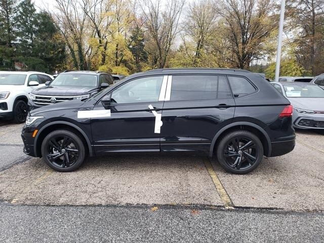 2024 Volkswagen Tiguan SE R-Line Black