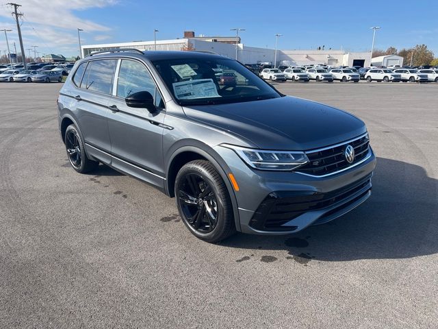 2024 Volkswagen Tiguan SE R-Line Black