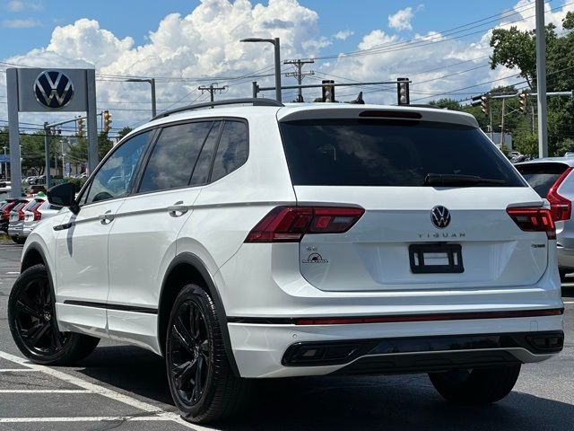 2024 Volkswagen Tiguan SE R-Line Black