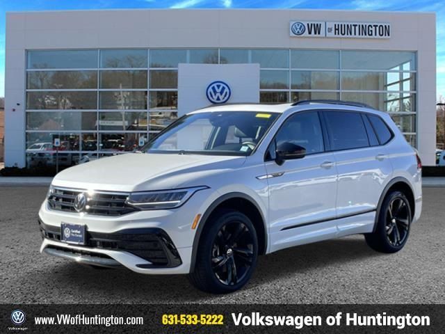 2024 Volkswagen Tiguan SE R-Line Black