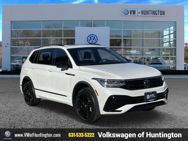 2024 Volkswagen Tiguan SE R-Line Black