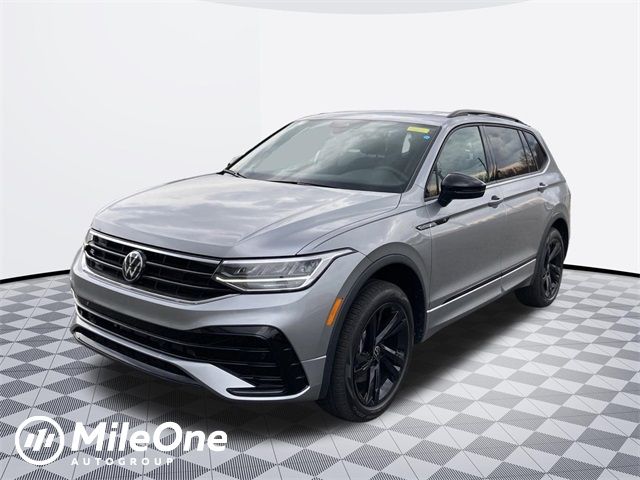 2024 Volkswagen Tiguan SE R-Line Black