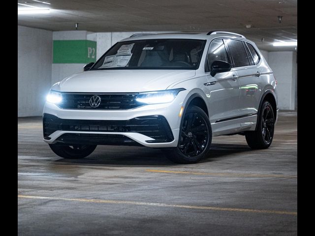 2024 Volkswagen Tiguan SE R-Line Black