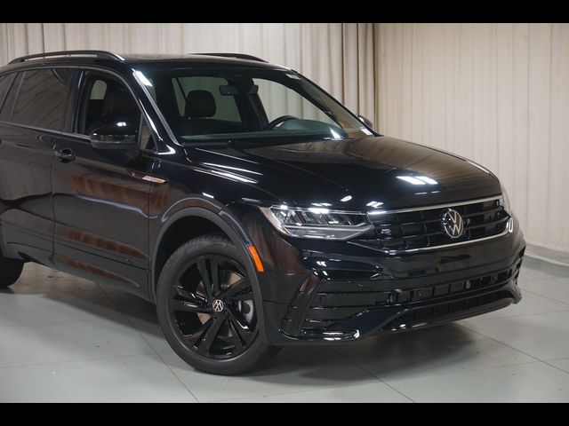 2024 Volkswagen Tiguan SE R-Line Black