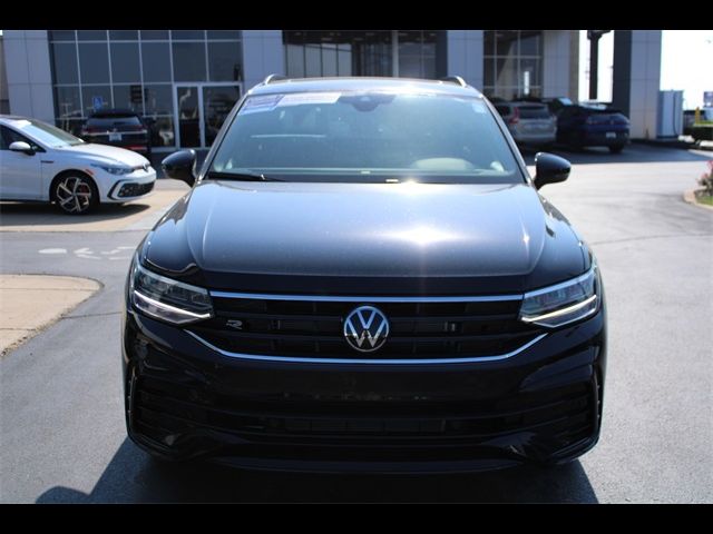 2024 Volkswagen Tiguan SE R-Line Black