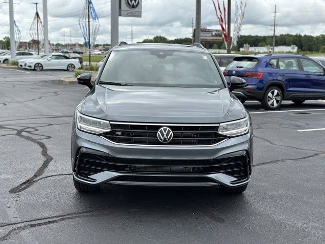 2024 Volkswagen Tiguan SE R-Line Black