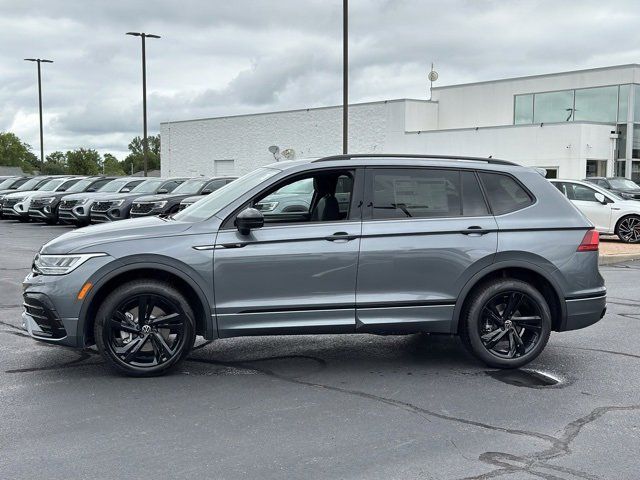 2024 Volkswagen Tiguan SE R-Line Black