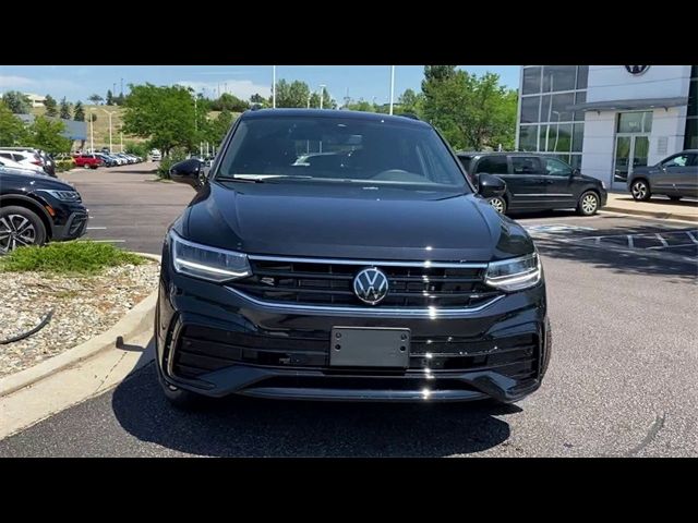 2024 Volkswagen Tiguan SE R-Line Black