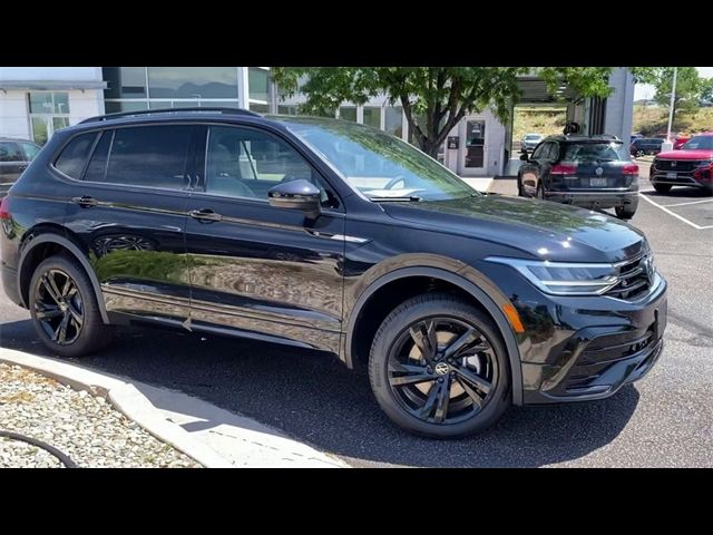 2024 Volkswagen Tiguan SE R-Line Black