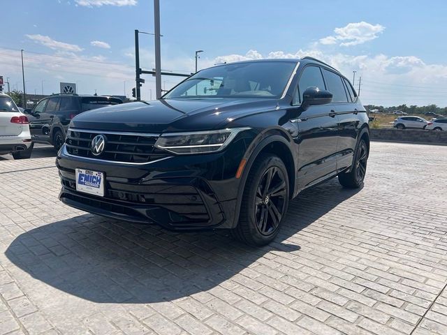 2024 Volkswagen Tiguan SE R-Line Black