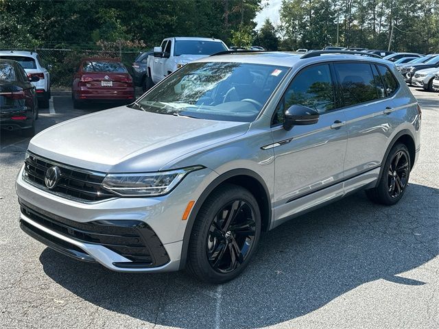 2024 Volkswagen Tiguan/Taos SE R-Line Black