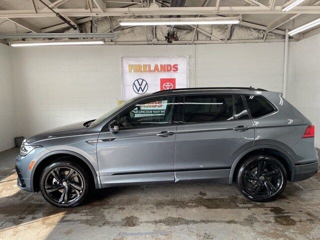 2024 Volkswagen Tiguan SE R-Line Black