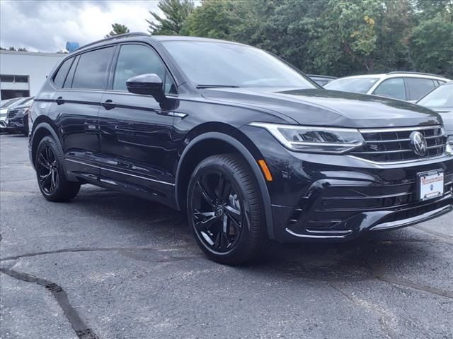 2024 Volkswagen Tiguan SE R-Line Black