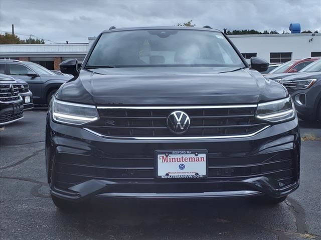 2024 Volkswagen Tiguan SE R-Line Black