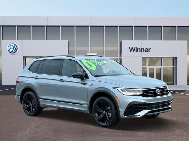 2024 Volkswagen Tiguan SE R-Line Black