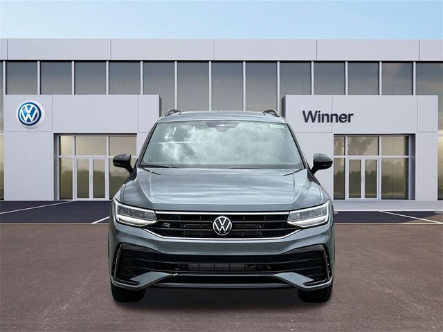 2024 Volkswagen Tiguan SE R-Line Black