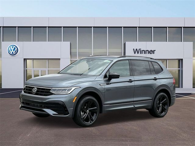 2024 Volkswagen Tiguan SE R-Line Black