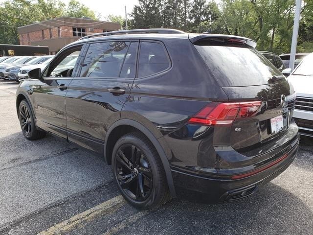 2024 Volkswagen Tiguan SE R-Line Black