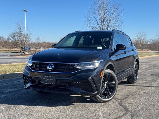 2024 Volkswagen Tiguan SE R-Line Black