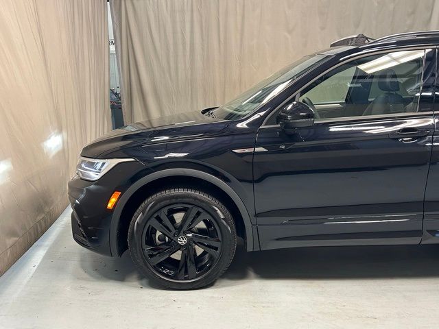 2024 Volkswagen Tiguan/Taos SE R-Line Black