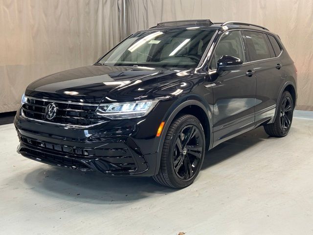 2024 Volkswagen Tiguan/Taos SE R-Line Black