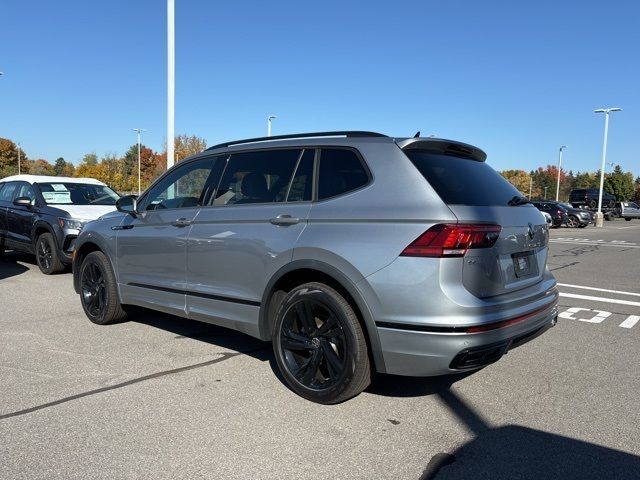 2024 Volkswagen Tiguan/Taos SE R-Line Black