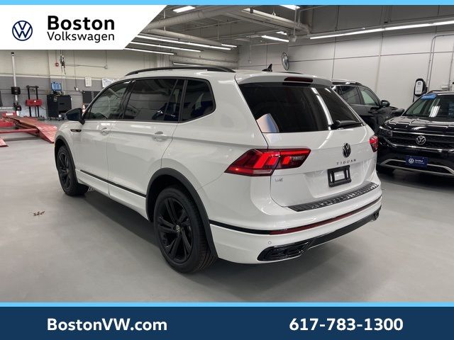 2024 Volkswagen Tiguan SE R-Line Black