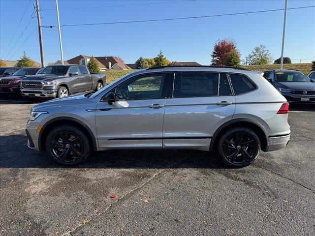 2024 Volkswagen Tiguan SE R-Line Black