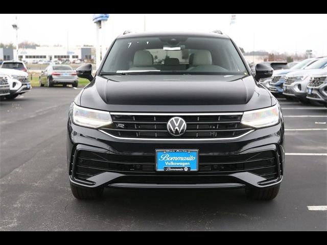 2024 Volkswagen Tiguan SE R-Line Black