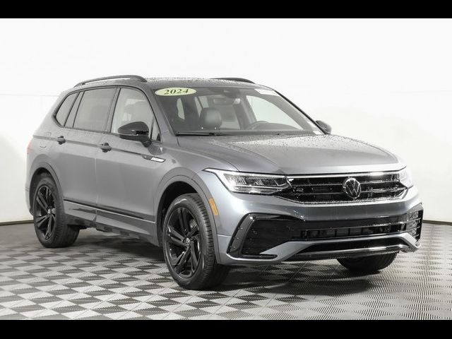 2024 Volkswagen Tiguan/Taos SE R-Line Black