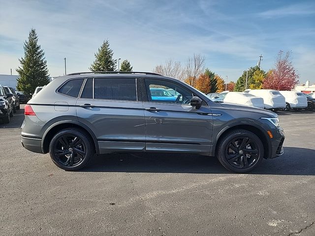 2024 Volkswagen Tiguan/Taos SE R-Line Black