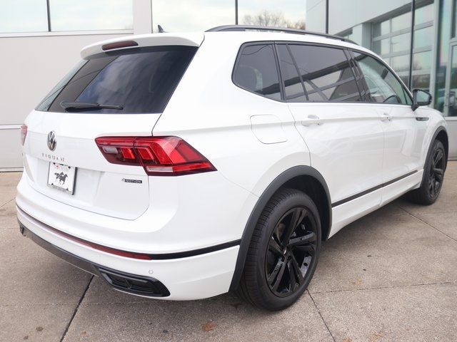 2024 Volkswagen Tiguan SE R-Line Black