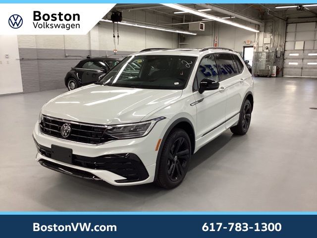 2024 Volkswagen Tiguan SE R-Line Black