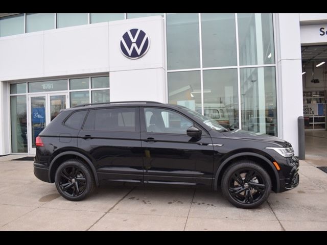 2024 Volkswagen Tiguan SE R-Line Black