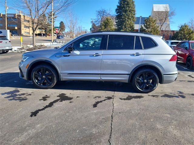 2024 Volkswagen Tiguan SE R-Line Black