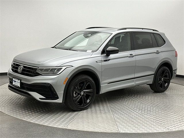 2024 Volkswagen Tiguan SE R-Line Black