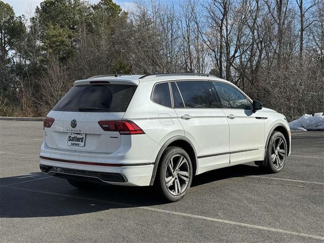 2024 Volkswagen Tiguan SE R-Line Black