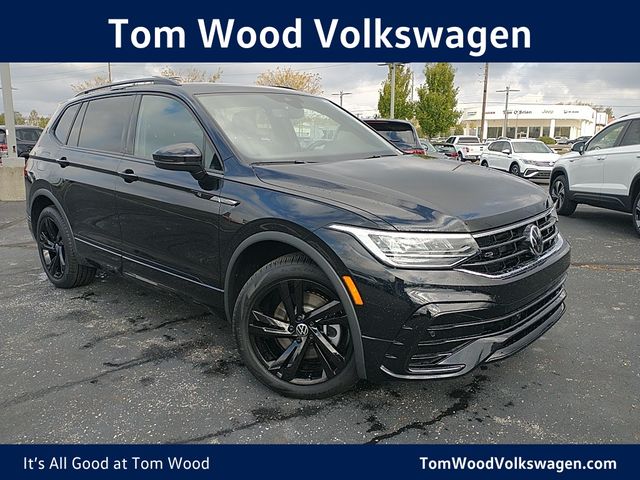 2024 Volkswagen Tiguan SE R-Line Black