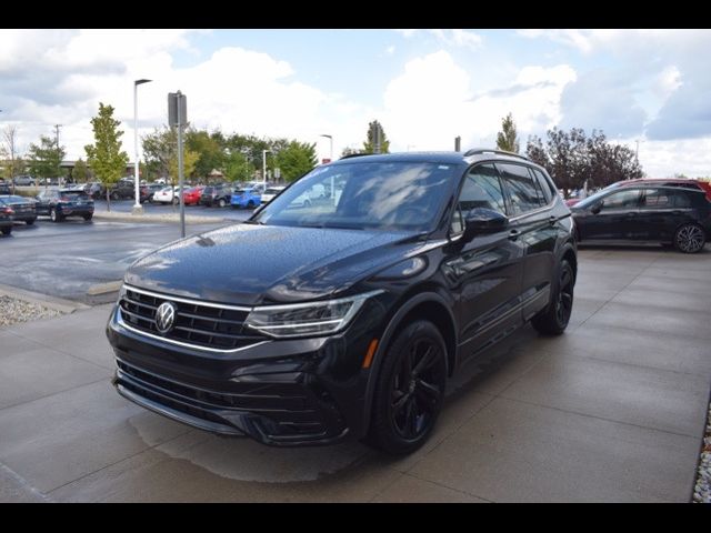 2024 Volkswagen Tiguan SE R-Line Black