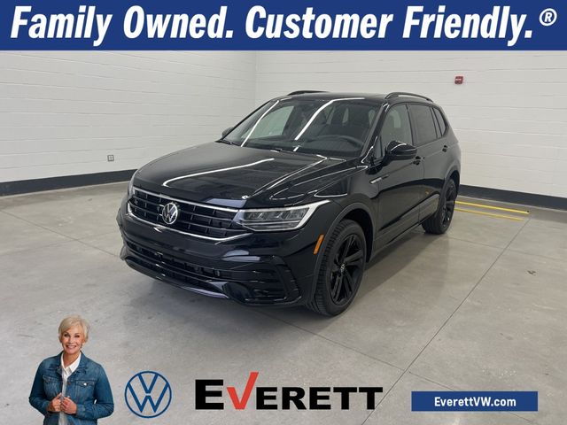 2024 Volkswagen Tiguan SE R-Line Black