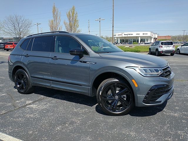 2024 Volkswagen Tiguan SE R-Line Black