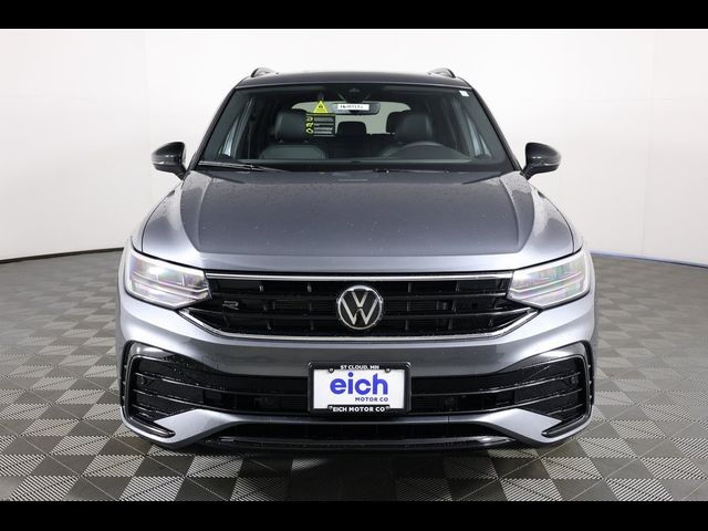 2024 Volkswagen Tiguan SE R-Line Black