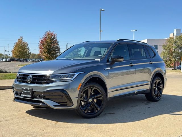 2024 Volkswagen Tiguan SE R-Line Black