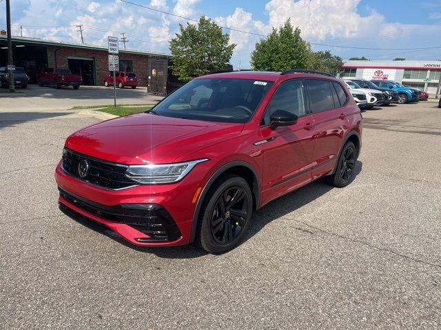 2024 Volkswagen Tiguan SE R-Line Black