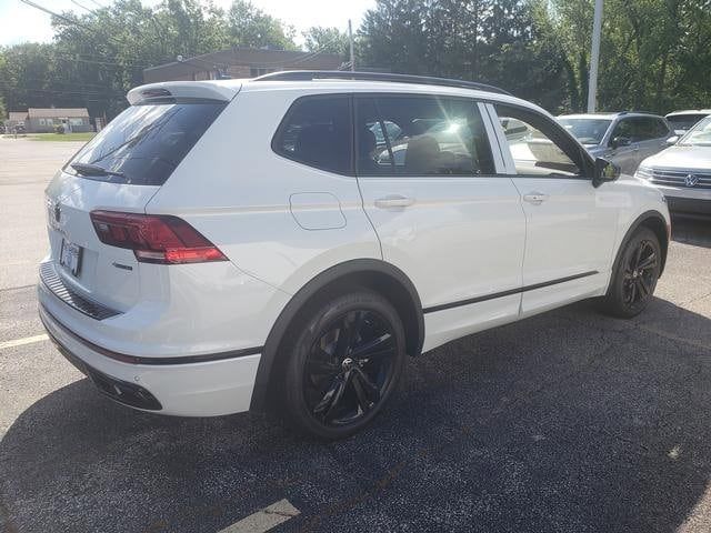 2024 Volkswagen Tiguan SE R-Line Black