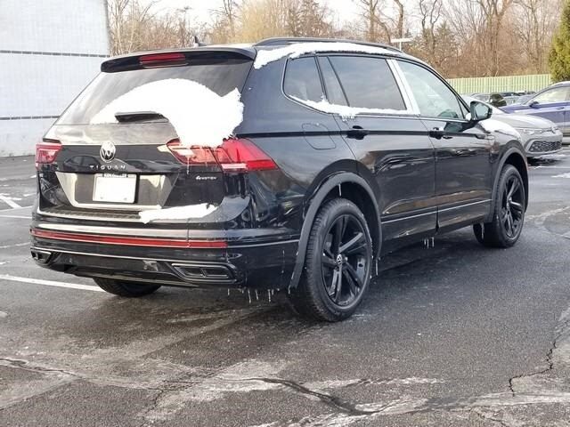 2024 Volkswagen Tiguan SE R-Line Black